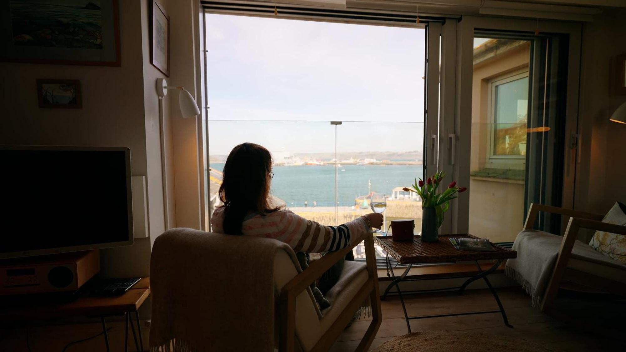 Breathtaking Harbourside Views With Parking At 'Harbour Strand' 팰머스 외부 사진