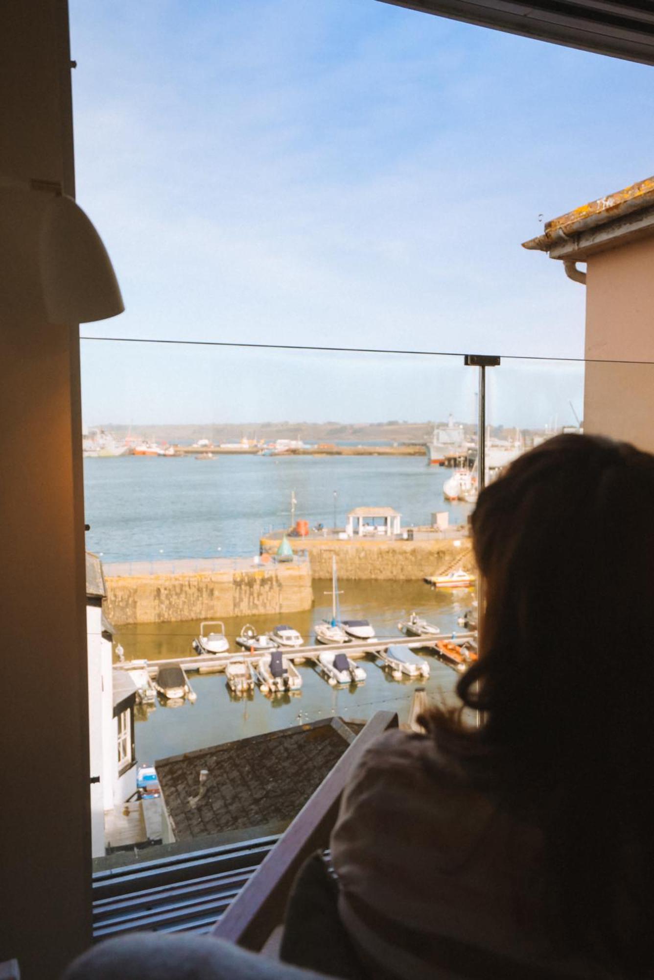 Breathtaking Harbourside Views With Parking At 'Harbour Strand' 팰머스 외부 사진